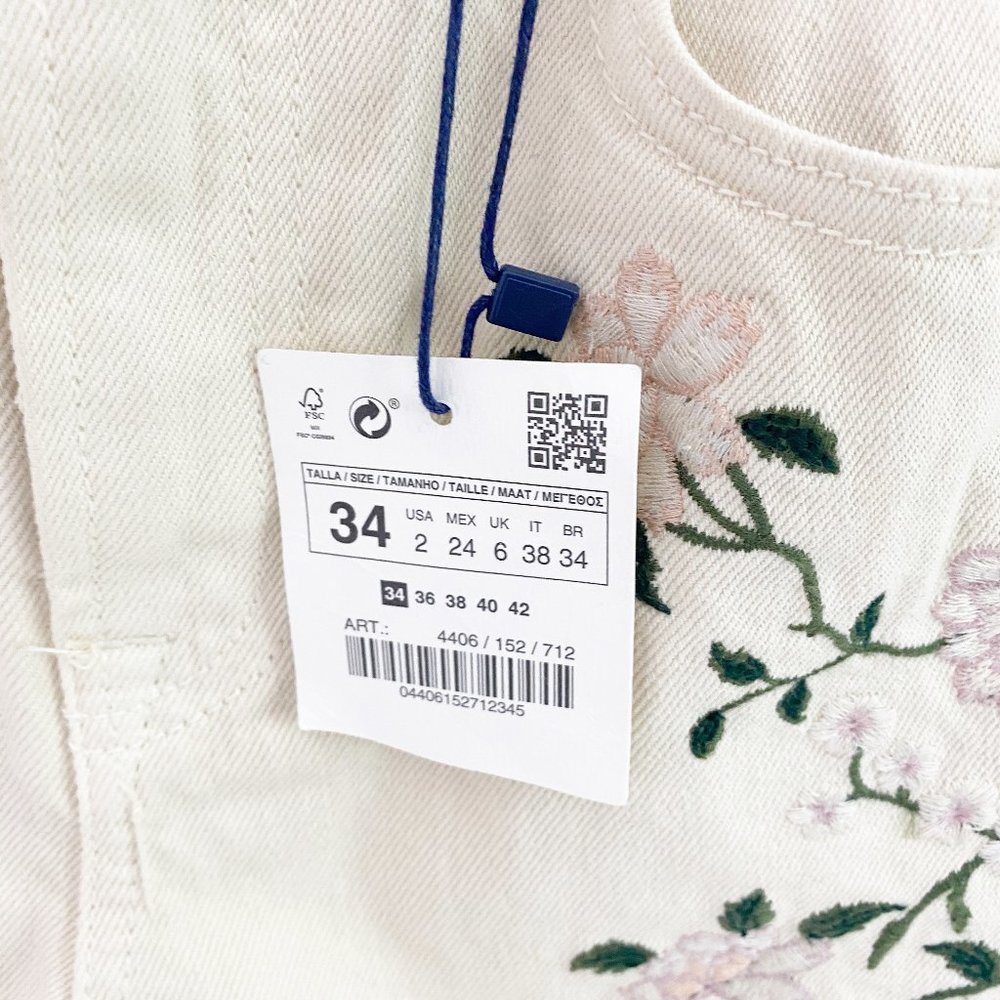 SOLD Zara High Waisted White Floral Denim Shorts - Picture 4 of 8